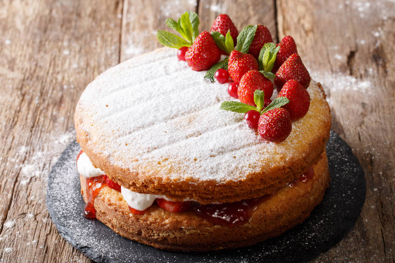 Try a sponge cake as an alternative to Christmas pudding