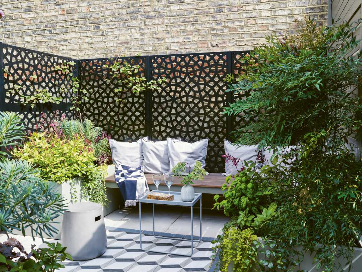 how to style a small garden, balcony or outside space | wise living