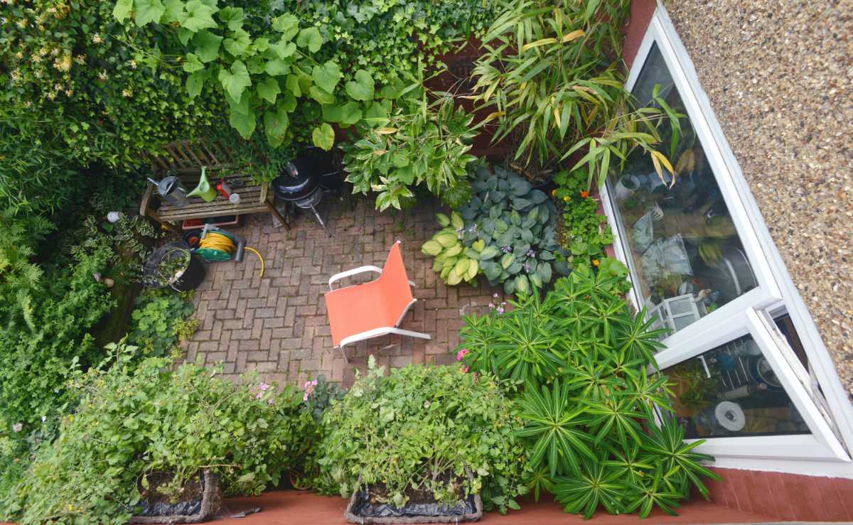 How to make a small garden look bigger Wise Living Magazine