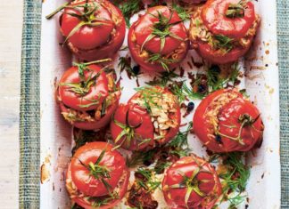 Pilaf stuffed tomatoes