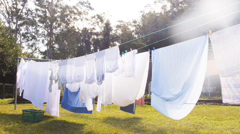 Avoid hanging laundry outside during hay fever season.