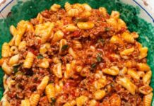 cavatelli with sausage, mint and tomato