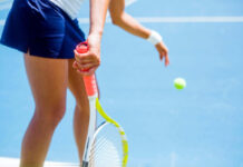 A women about to play thanks to tennis tips