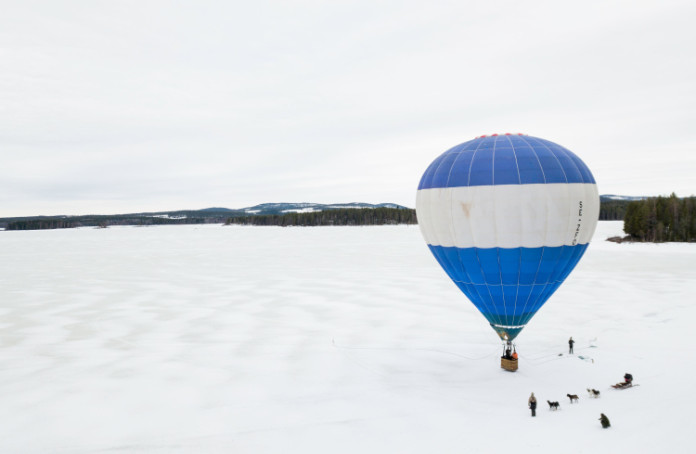 Balloon rides in the Arctic 