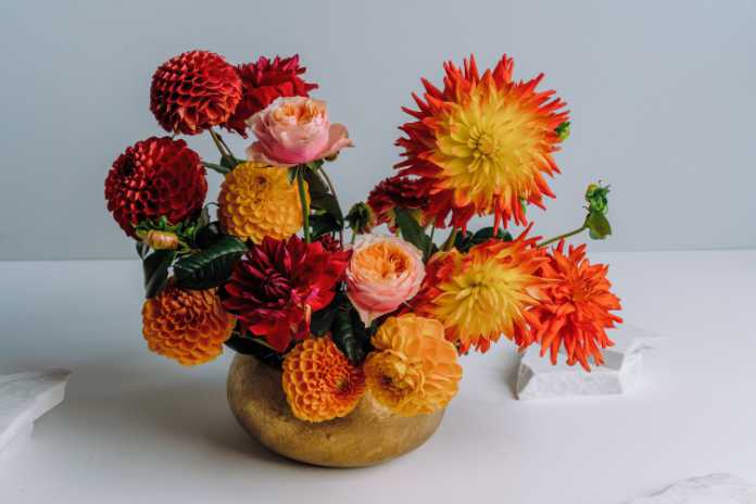 Table display flowers