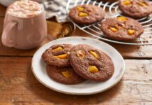 Peach and Marzipan Chocolate Chunk Biscuits by Del Monte